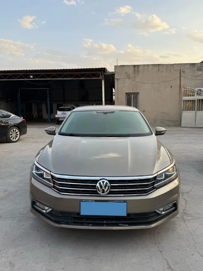 2017 Volkswagen Passat 1.8T 180HP L4 7DCT,autocango,china used car exporter,china ev exporter,chinese used car exporter,chinese used ev exporter