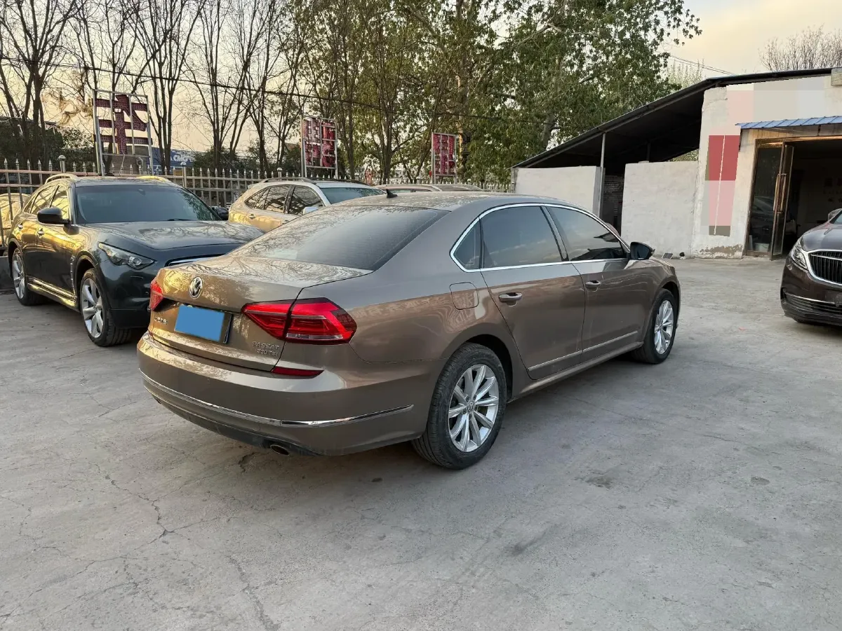 2017 Volkswagen Passat 1.8T 180HP L4 7DCT,autocango,china used car exporter,china ev exporter,chinese used car exporter,chinese used ev exporter
