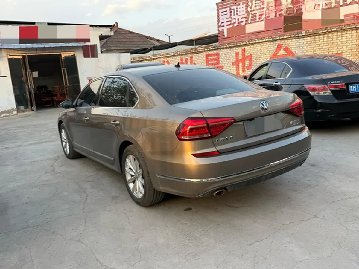 2017 Volkswagen Passat 1.8T 180HP L4 7DCT,autocango,china used car exporter,china ev exporter,chinese used car exporter,chinese used ev exporter
