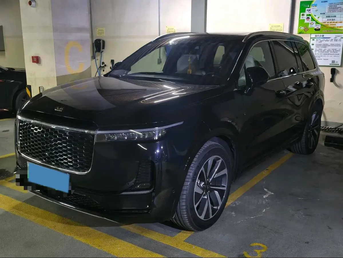 2021 Li ONE Range Extended 131HP REEV 40.5KWH,autocango,china used car exporter,china ev exporter,chinese used car exporter,chinese used ev exporter