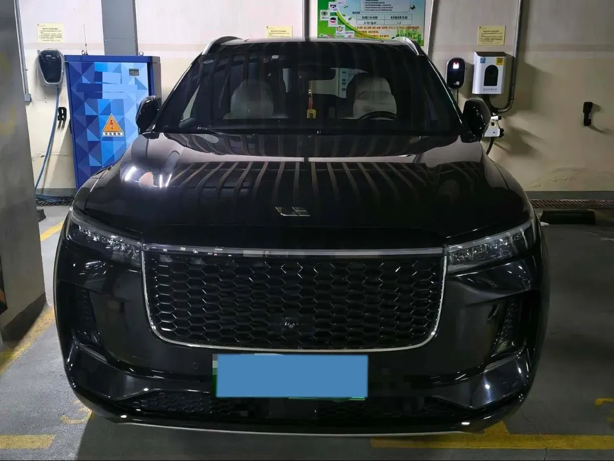 2021 Li ONE Range Extended 131HP REEV 40.5KWH,autocango,china used car exporter,china ev exporter,chinese used car exporter,chinese used ev exporter