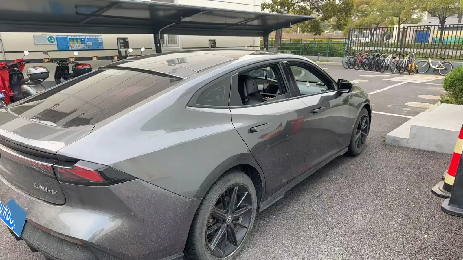 2022 ChangAn UNI-V 1.5T 188HP L4 7DCT,autocango,china used car exporter,china ev exporter,chinese used car exporter,chinese used ev exporter