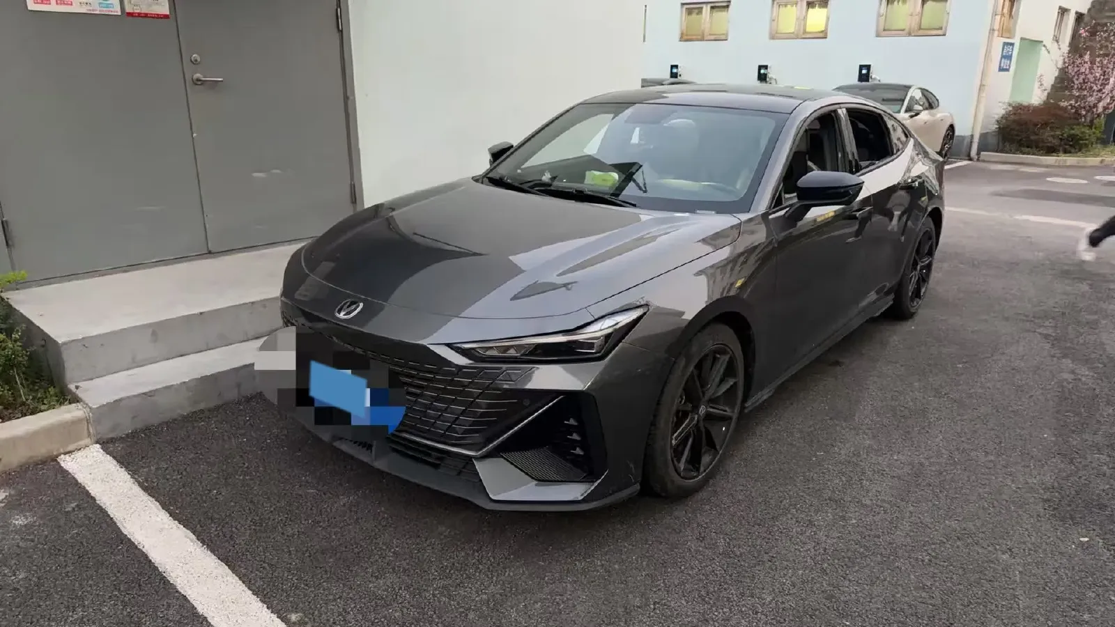 2022 ChangAn UNI-V 1.5T 188HP L4 7DCT,autocango,china used car exporter,china ev exporter,chinese used car exporter,chinese used ev exporter