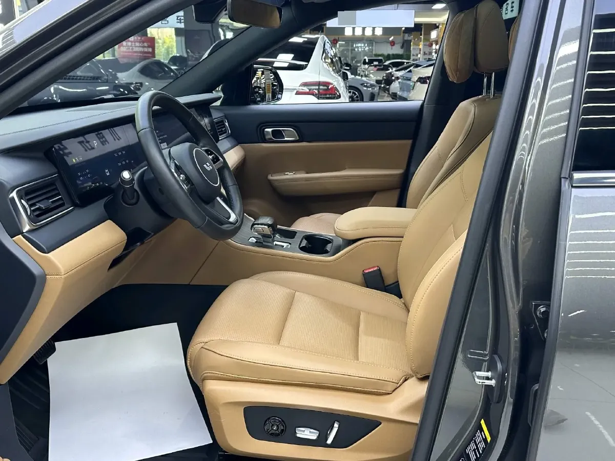 2021 Li ONE Range Extended 131HP REEV 40.5KWH,autocango,china used car exporter,china ev exporter,chinese used car exporter,chinese used ev exporter