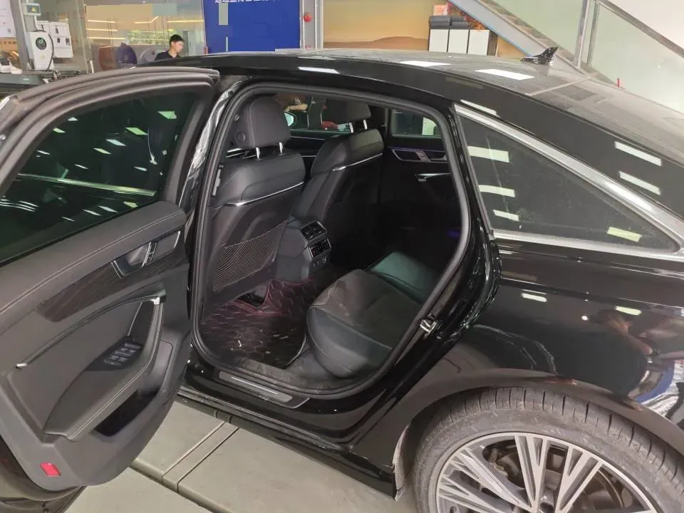 2024 Audi A6L 3.0T 340HP V6 7DCT,autocango,china used car exporter,china ev exporter,chinese used car exporter,chinese used ev exporter