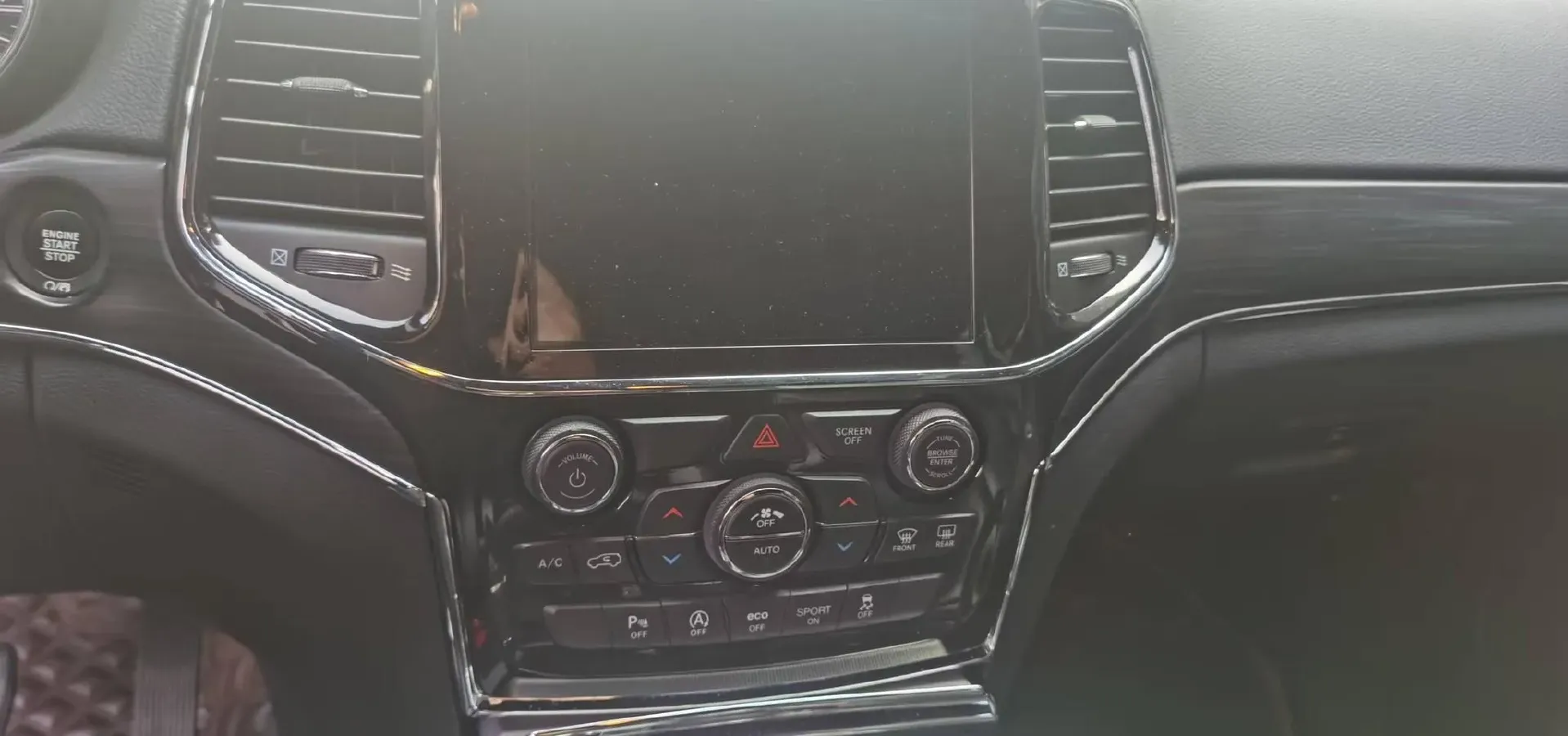 2020 Jeep Grand Cherokee 3.0L 234HP V6 8AT,autocango,china used car exporter,china ev exporter,chinese used car exporter,chinese used ev exporter