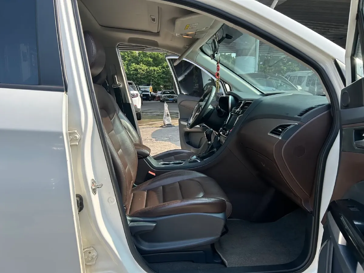 2017 HaiMa Family F7 1.5T 165HP L4 6AT,autocango,china used car exporter,china ev exporter,chinese used car exporter,chinese used ev exporter