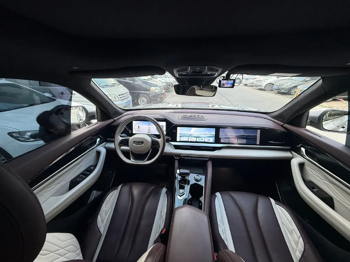 2021 Geely Monjaro 2.0T 218HP L4 7DCT,autocango,china used car exporter,china ev exporter,chinese used car exporter,chinese used ev exporter