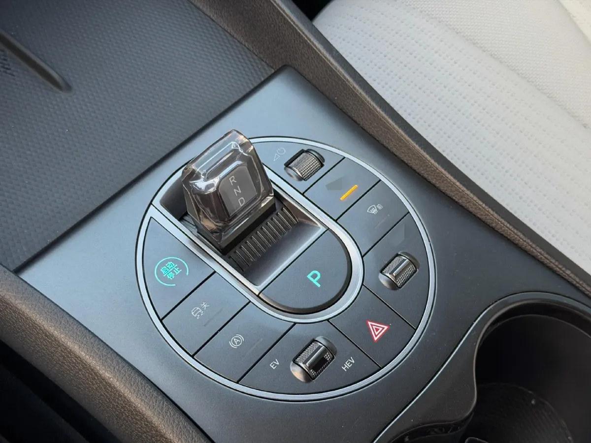 2025 BYD Seal05 DM-i 1.5L 101HP L4 E-CVT PHEV 7.68KWH,autocango,china used car exporter,china ev exporter,chinese used car exporter,chinese used ev exporter