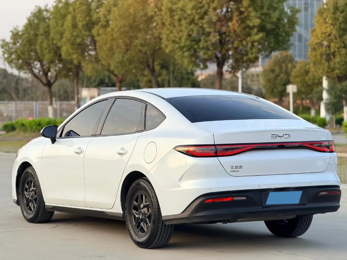 2025 BYD Seal05 DM-i 1.5L 101HP L4 E-CVT PHEV 7.68KWH,autocango,china used car exporter,china ev exporter,chinese used car exporter,chinese used ev exporter