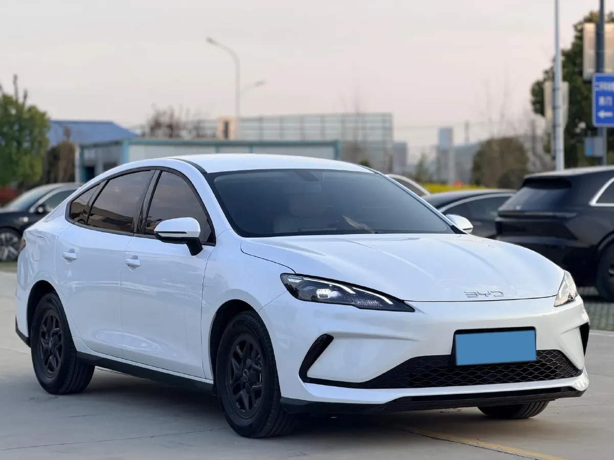 2025 BYD Seal05 DM-i 1.5L 101HP L4 E-CVT PHEV 7.68KWH,autocango,china used car exporter,china ev exporter,chinese used car exporter,chinese used ev exporter