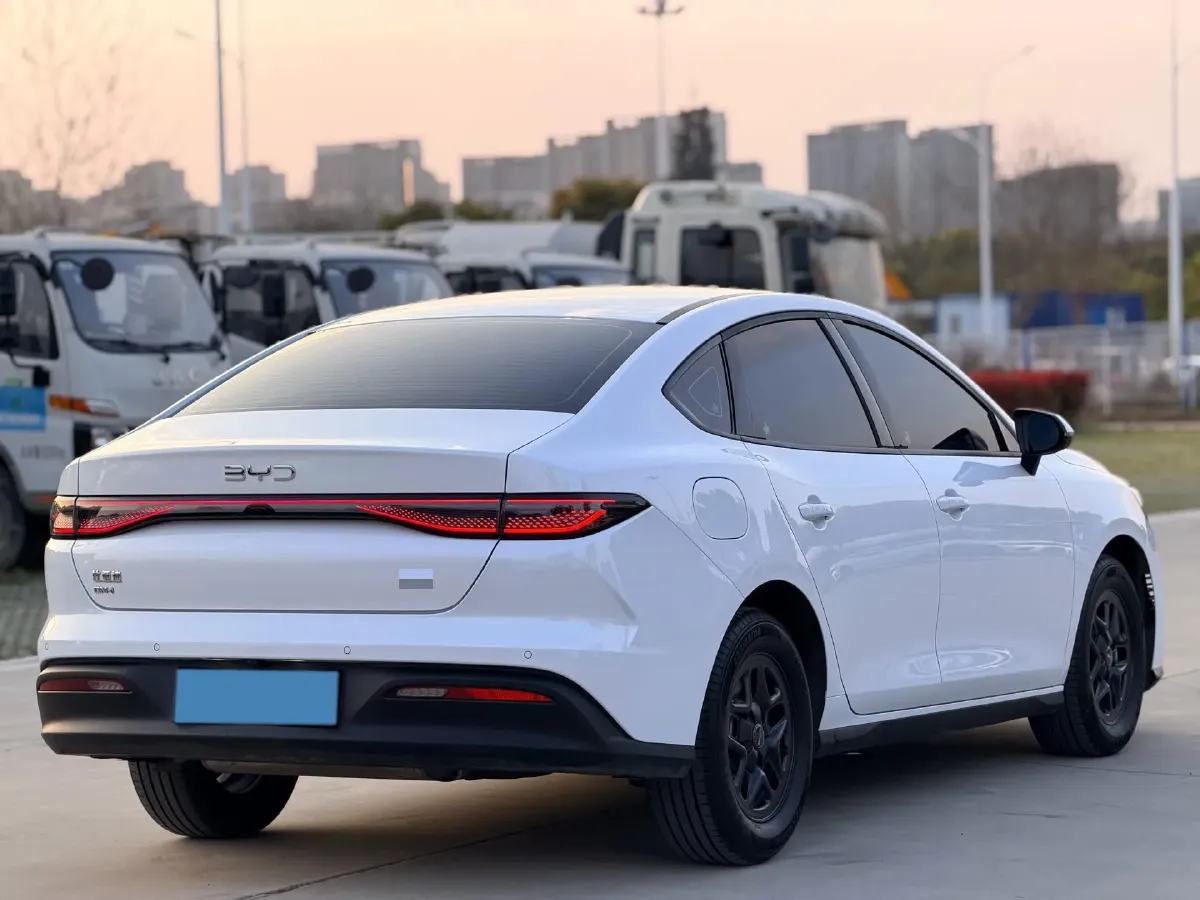 2025 BYD Seal05 DM-i 1.5L 101HP L4 E-CVT PHEV 7.68KWH,autocango,china used car exporter,china ev exporter,chinese used car exporter,chinese used ev exporter