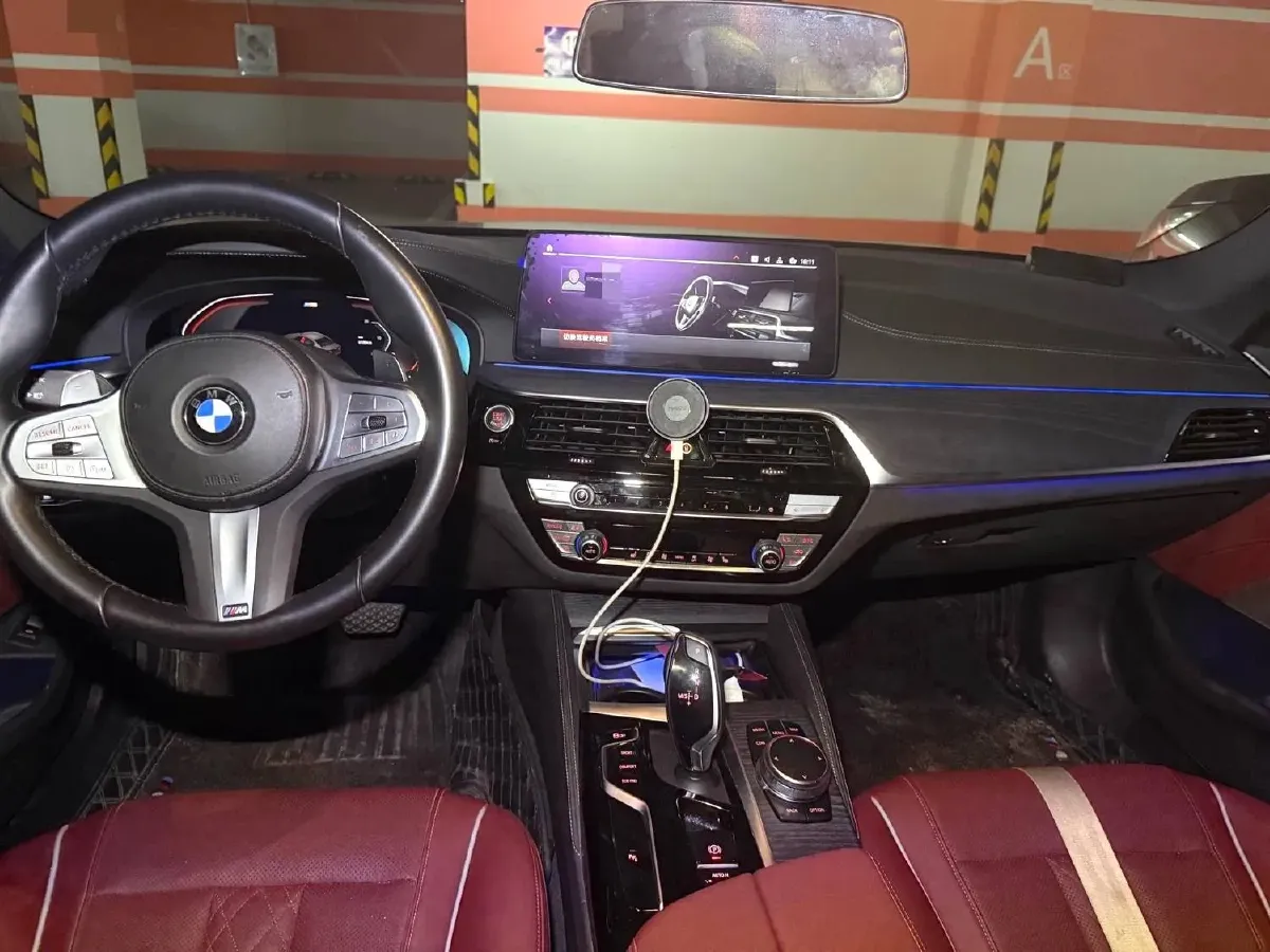 2023 BMW 5 Series 2.0T 245HP L4 8AT,autocango,china used car exporter,china ev exporter,chinese used car exporter,chinese used ev exporter