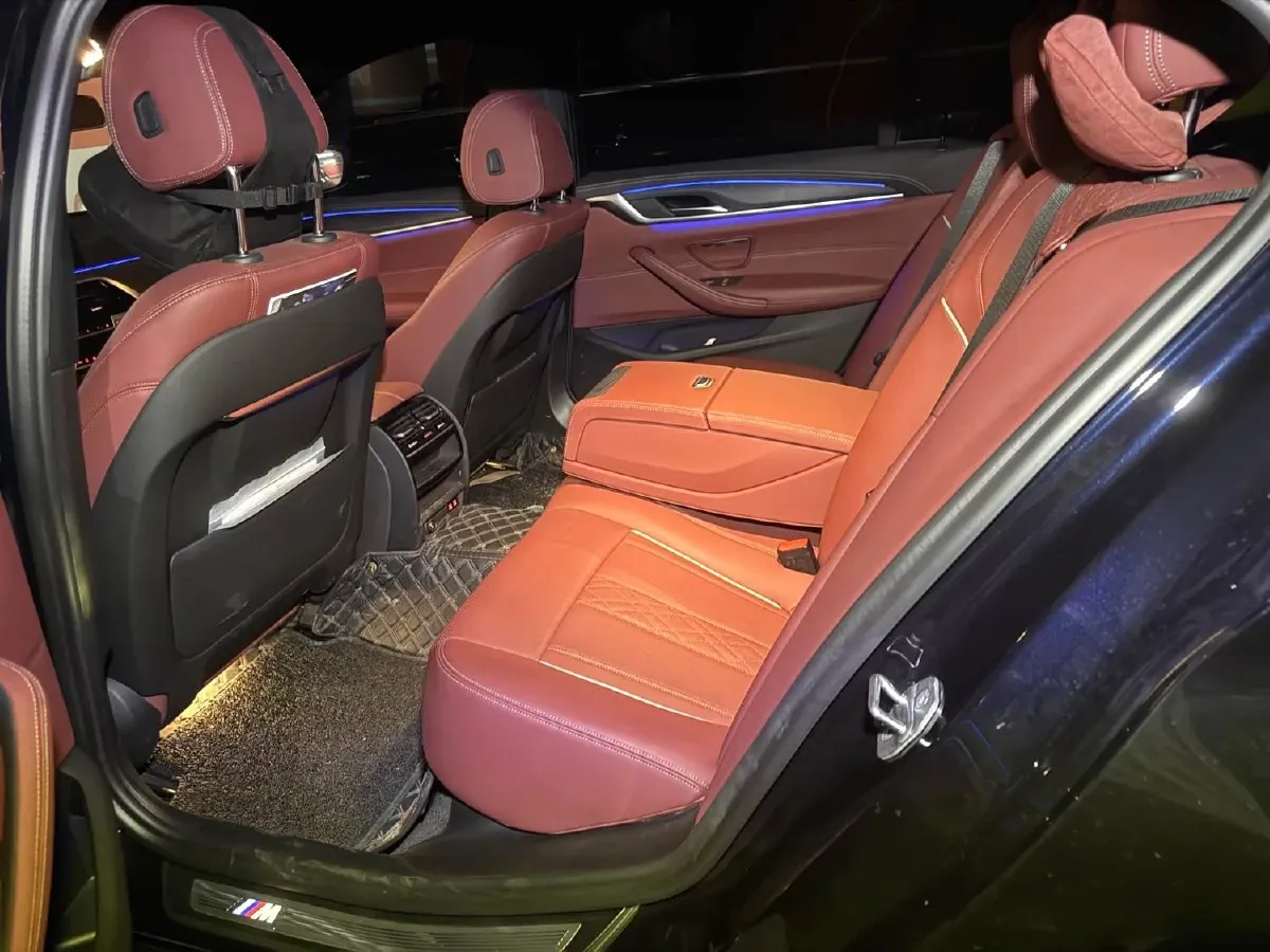 2023 BMW 5 Series 2.0T 245HP L4 8AT,autocango,china used car exporter,china ev exporter,chinese used car exporter,chinese used ev exporter