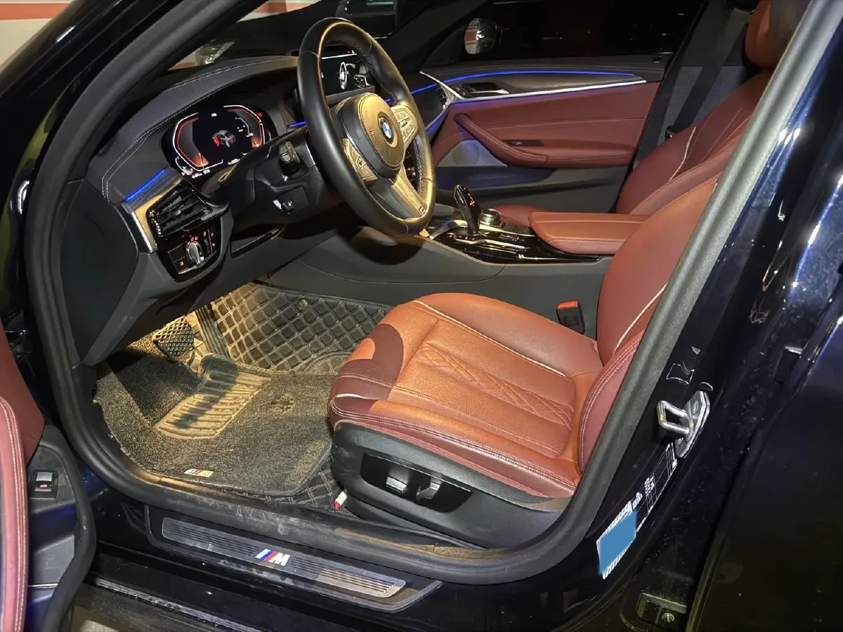 2023 BMW 5 Series 2.0T 245HP L4 8AT,autocango,china used car exporter,china ev exporter,chinese used car exporter,chinese used ev exporter