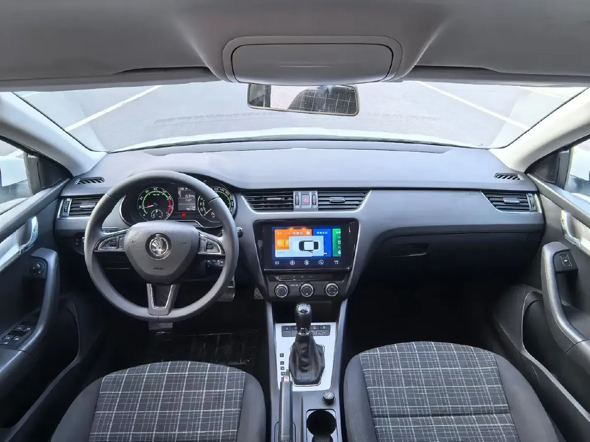 2019 Skoda Octavia 1.2T 116HP L4 7DCT,autocango,china used car exporter,china ev exporter,chinese used car exporter,chinese used ev exporter