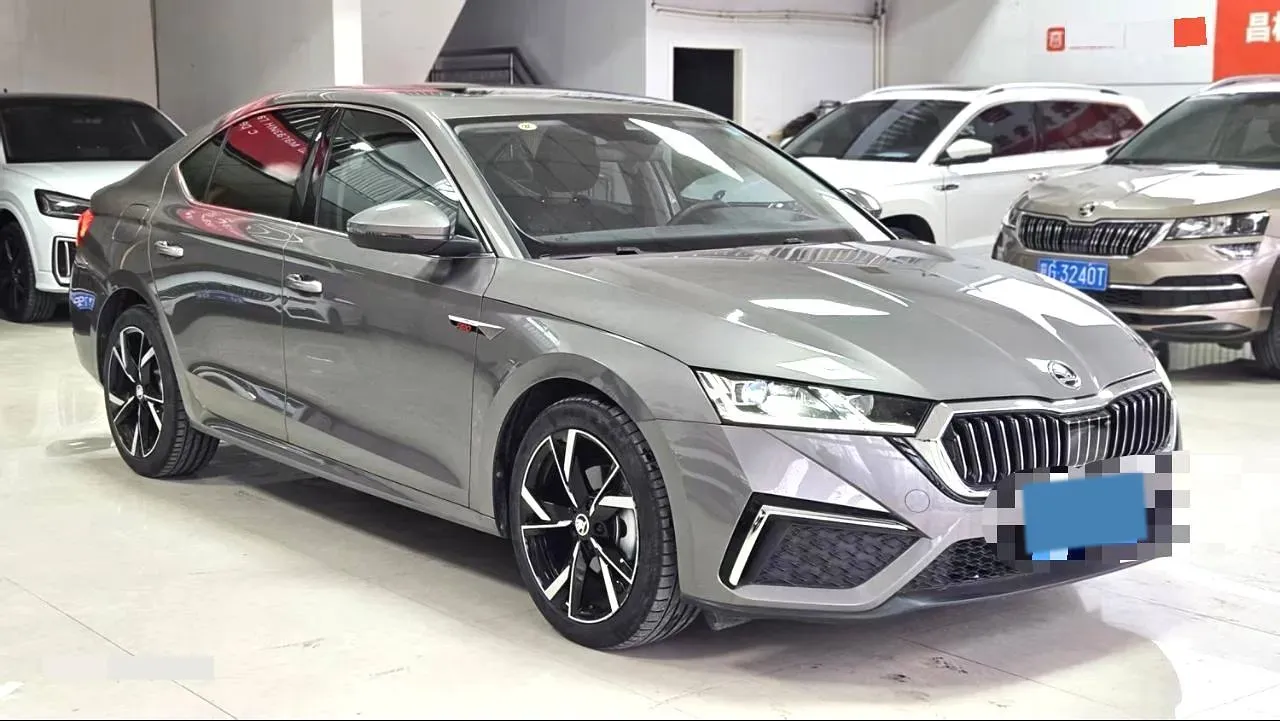 2022 Skoda Octavia 1.4T 150HP L4 7DCT,autocango,china used car exporter,china ev exporter,chinese used car exporter,chinese used ev exporter