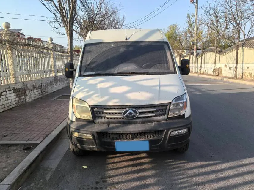 2020 MAXUS XinTu V80 2.5T 136HP L4 6MT,autocango,china used car exporter,china ev exporter,chinese used car exporter,chinese used ev exporter