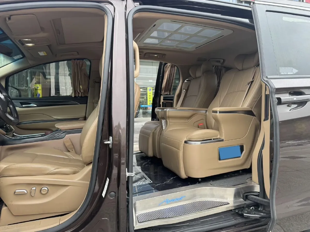 2021 Buick GL8 2.0T 237HP L4 9AT,autocango,china used car exporter,china ev exporter,chinese used car exporter,chinese used ev exporter