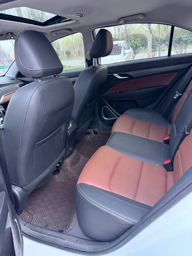 2021 BaoJun 530 1.5T 147HP L4 CVT,autocango,china used car exporter,china ev exporter,chinese used car exporter,chinese used ev exporter