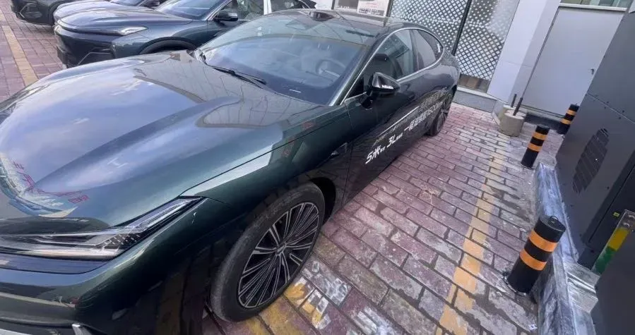 2025 Geely Galaxy Starshine 8 1.5T 163HP L4 3DHT PHEV 27.69KWH,autocango,china used car exporter,china ev exporter,chinese used car exporter,chinese used ev exporter