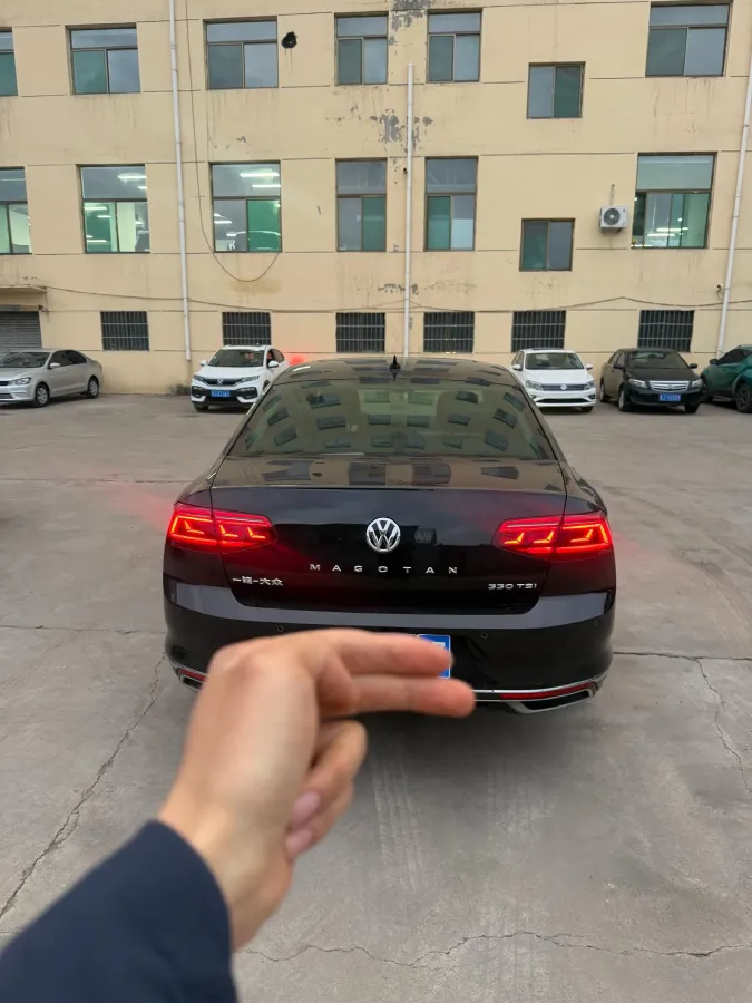 2020 Volkswagen Magotan 2.0T 186HP L4 7DCT,autocango,china used car exporter,china ev exporter,chinese used car exporter,chinese used ev exporter