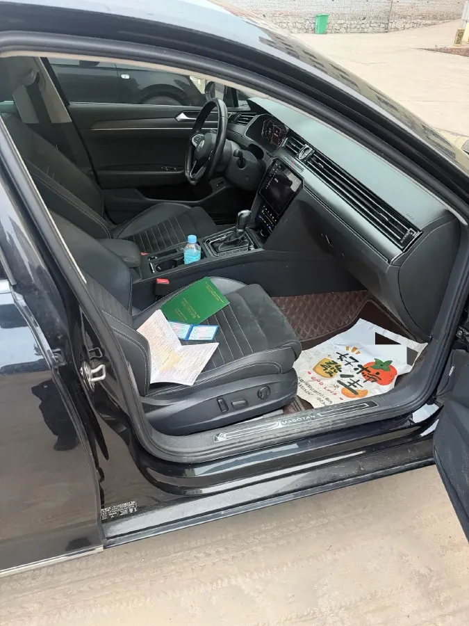 2020 Volkswagen Magotan 2.0T 186HP L4 7DCT,autocango,china used car exporter,china ev exporter,chinese used car exporter,chinese used ev exporter