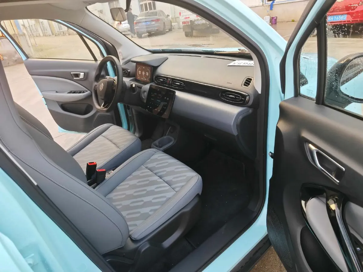 2025 Leapmotor T03 BEV 41.3KWH,autocango,china used car exporter,china ev exporter,chinese used car exporter,chinese used ev exporter