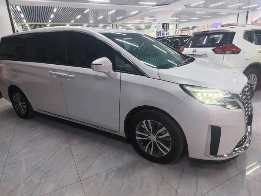2023 Buick GL8 2.0T 237HP L4 9AT,autocango,china used car exporter,china ev exporter,chinese used car exporter,chinese used ev exporter