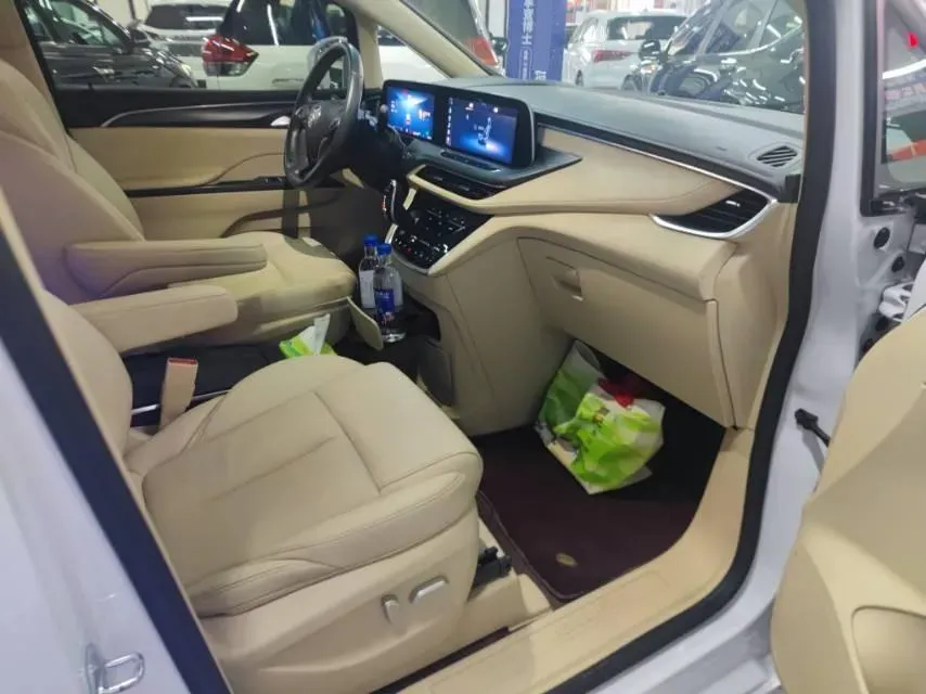 2023 Buick GL8 2.0T 237HP L4 9AT,autocango,china used car exporter,china ev exporter,chinese used car exporter,chinese used ev exporter