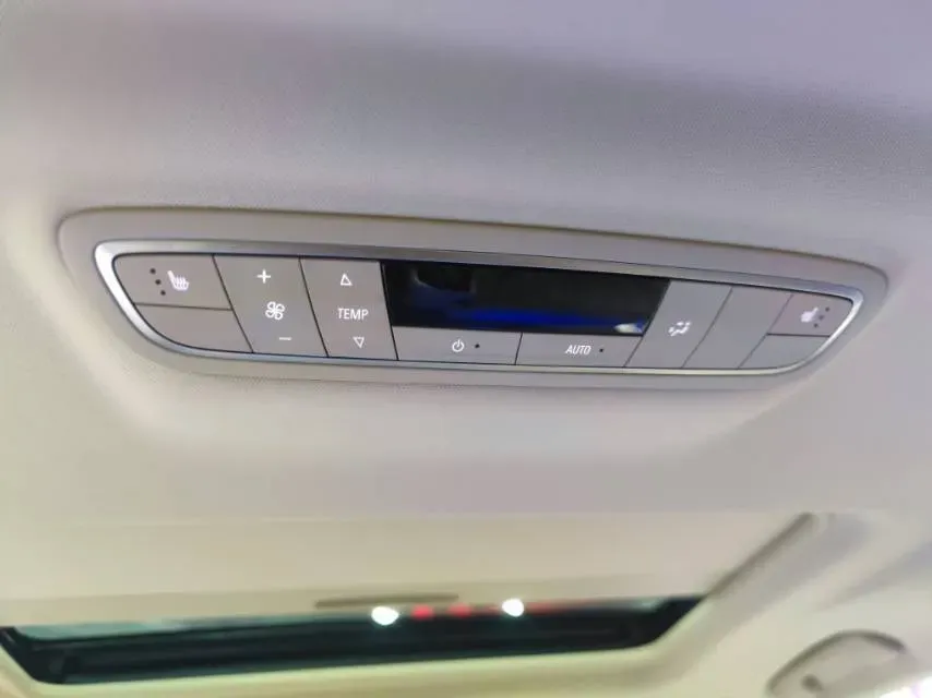 2023 Buick GL8 2.0T 237HP L4 9AT,autocango,china used car exporter,china ev exporter,chinese used car exporter,chinese used ev exporter