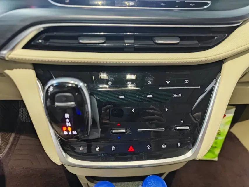 2023 Buick GL8 2.0T 237HP L4 9AT,autocango,china used car exporter,china ev exporter,chinese used car exporter,chinese used ev exporter