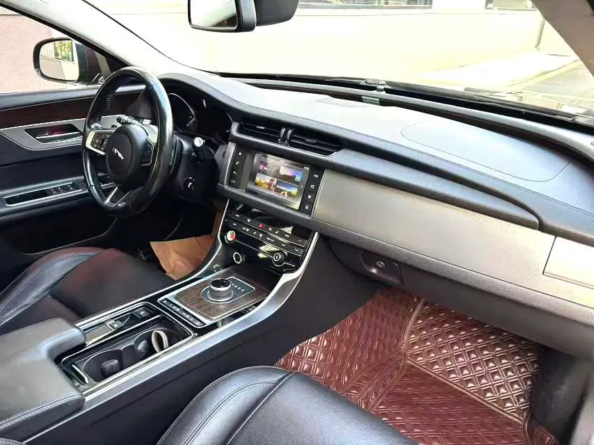 2018 Jaguar XFL 2.0T 200HP L4 8AT,autocango,china used car exporter,china ev exporter,chinese used car exporter,chinese used ev exporter