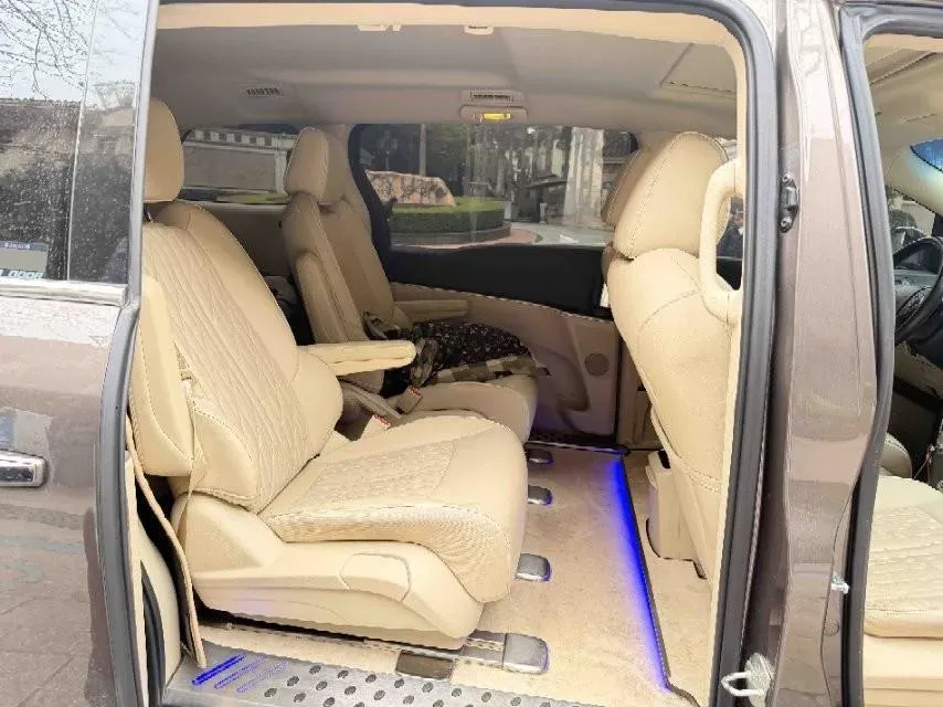 2023 Buick GL8 2.0T 237HP L4 9AT,autocango,china used car exporter,china ev exporter,chinese used car exporter,chinese used ev exporter