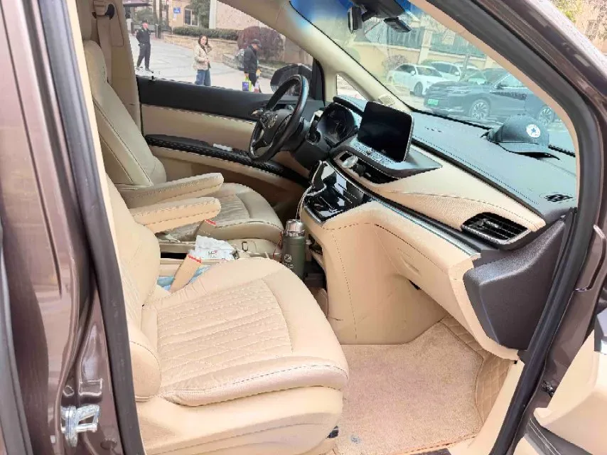 2023 Buick GL8 2.0T 237HP L4 9AT,autocango,china used car exporter,china ev exporter,chinese used car exporter,chinese used ev exporter