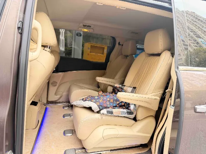 2023 Buick GL8 2.0T 237HP L4 9AT,autocango,china used car exporter,china ev exporter,chinese used car exporter,chinese used ev exporter