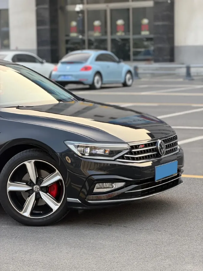 2023 Volkswagen Magotan 2.0T 186HP L4 7DCT,autocango,china used car exporter,china ev exporter,chinese used car exporter,chinese used ev exporter