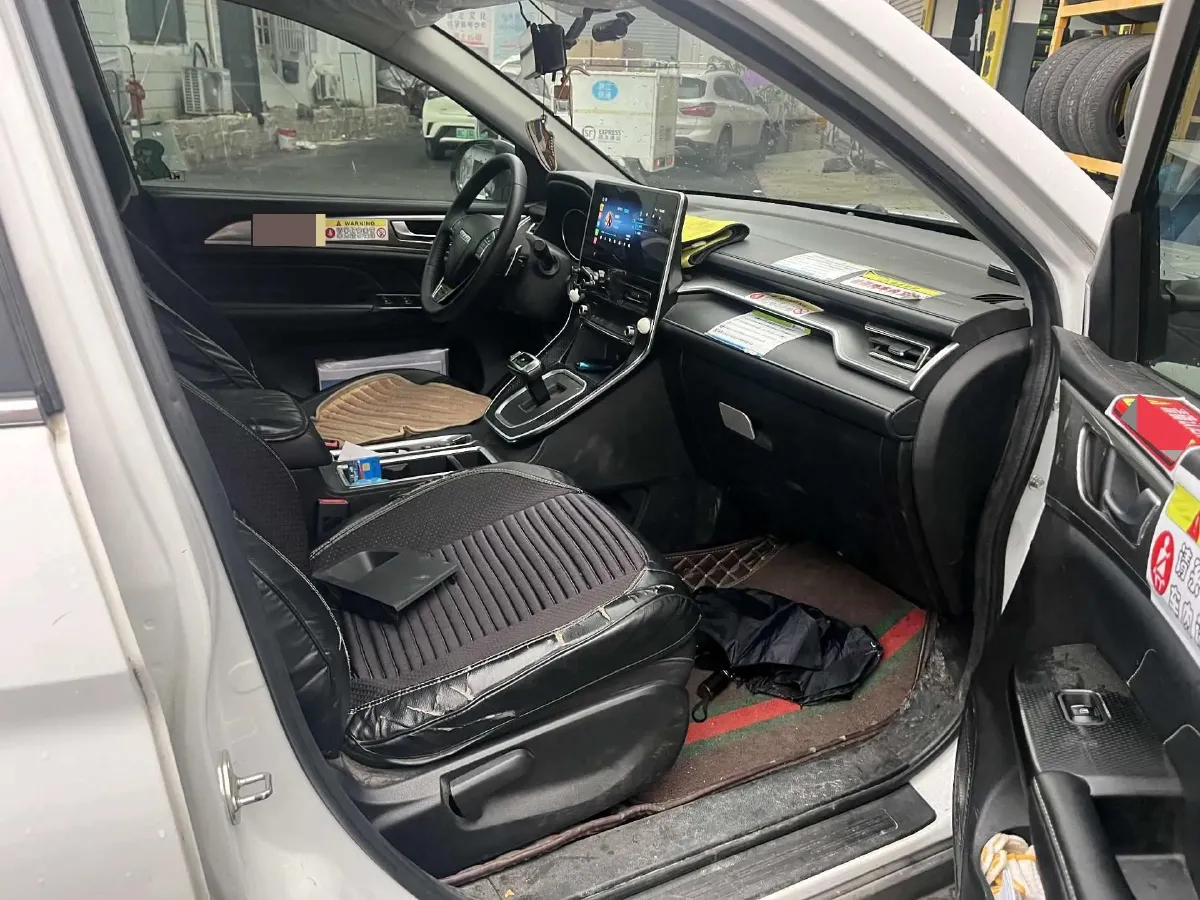 2021 Haval M6 1.5T 150HP L4 7DCT,autocango,china used car exporter,china ev exporter,chinese used car exporter,chinese used ev exporter