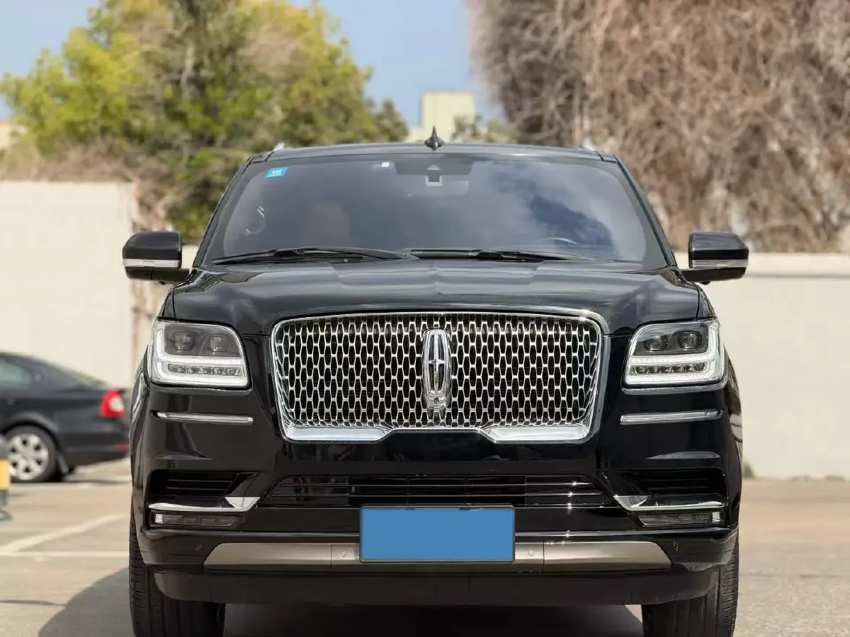 2019 Lincoln Navigator 3.5T 388HP V6 10AT,autocango,china used car exporter,china ev exporter,chinese used car exporter,chinese used ev exporter