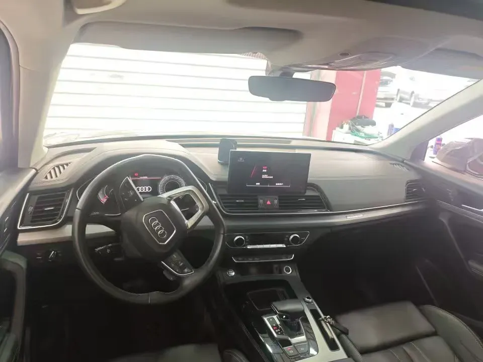 2023 Audi Q5L 2.0T 190HP L4 7DCT,autocango,china used car exporter,china ev exporter,chinese used car exporter,chinese used ev exporter