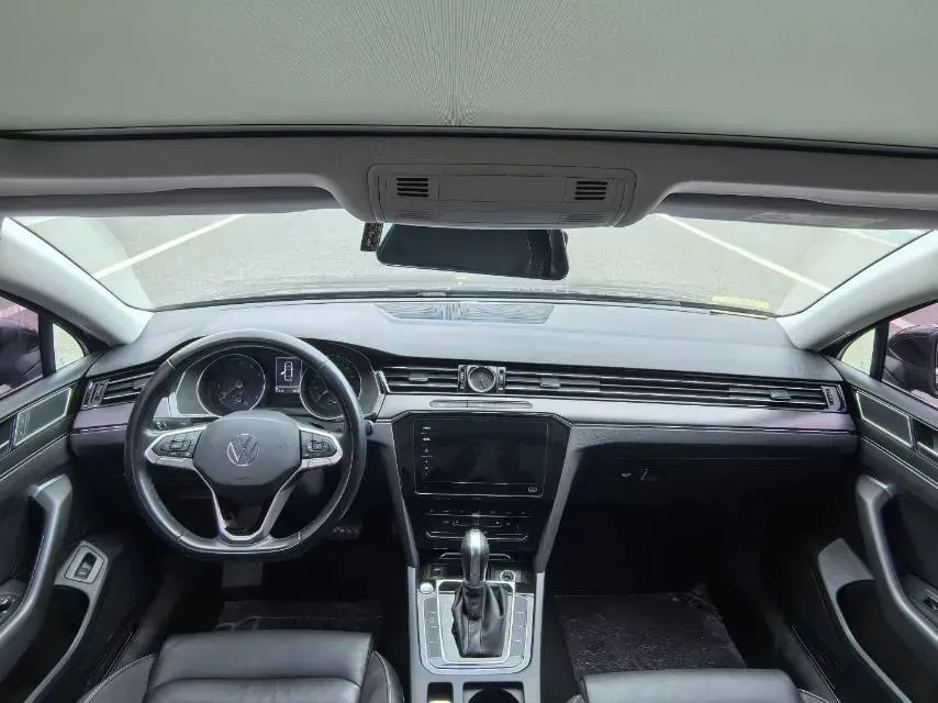 2020 Volkswagen Magotan 2.0T 186HP L4 7DCT,autocango,china used car exporter,china ev exporter,chinese used car exporter,chinese used ev exporter