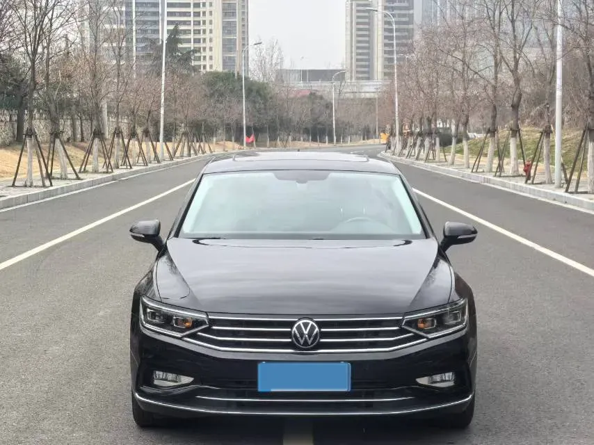 2020 Volkswagen Magotan 2.0T 186HP L4 7DCT,autocango,china used car exporter,china ev exporter,chinese used car exporter,chinese used ev exporter