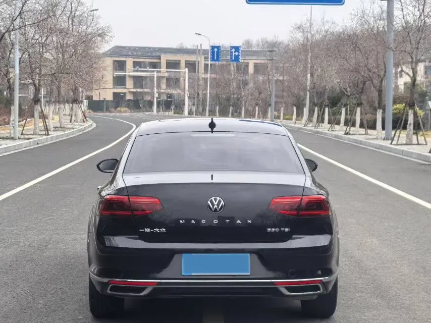 2020 Volkswagen Magotan 2.0T 186HP L4 7DCT,autocango,china used car exporter,china ev exporter,chinese used car exporter,chinese used ev exporter