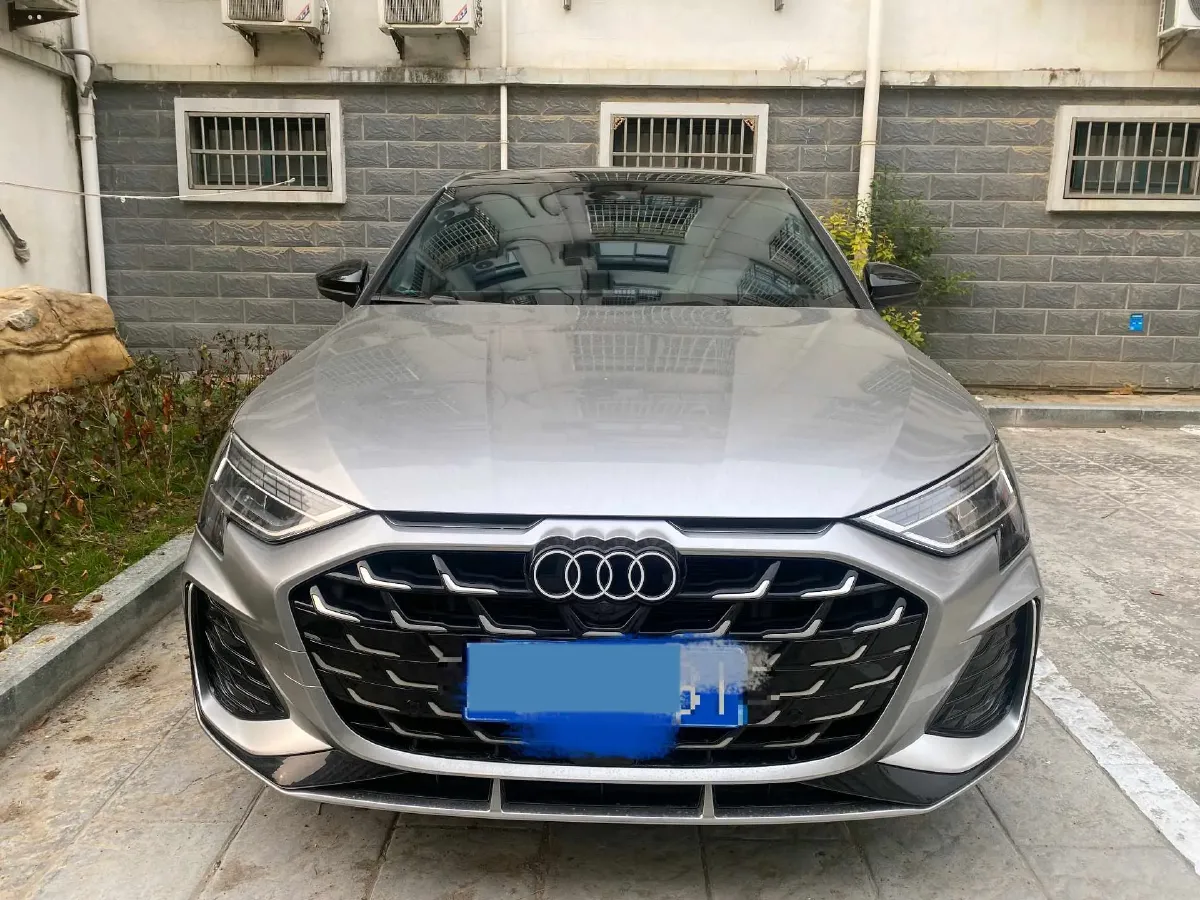 2025 Audi A3 1.5T 160HP L4 7DCT,autocango,china used car exporter,china ev exporter,chinese used car exporter,chinese used ev exporter