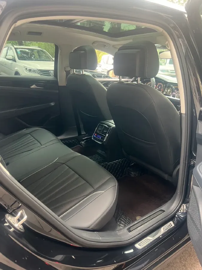 2024 Volkswagen Passat 2.0T 186HP L4 7DCT,autocango,china used car exporter,china ev exporter,chinese used car exporter,chinese used ev exporter