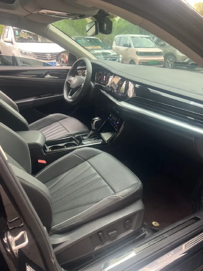 2024 Volkswagen Passat 2.0T 186HP L4 7DCT,autocango,china used car exporter,china ev exporter,chinese used car exporter,chinese used ev exporter