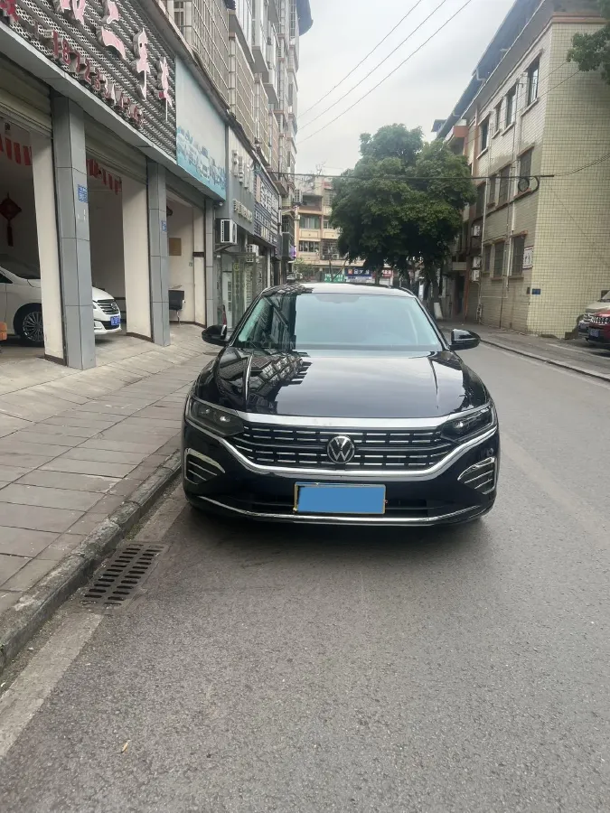 2024 Volkswagen Passat 2.0T 186HP L4 7DCT,autocango,china used car exporter,china ev exporter,chinese used car exporter,chinese used ev exporter