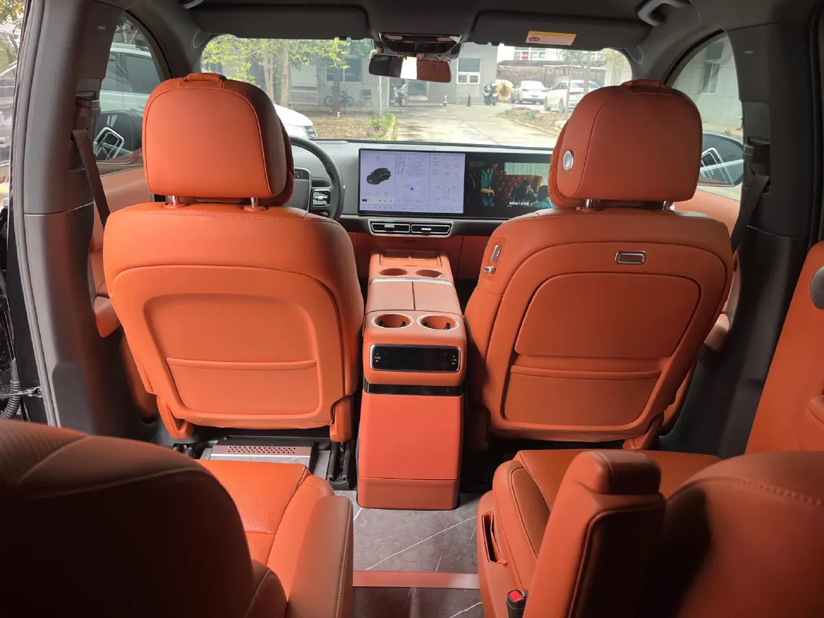 2024 Toyota Granvia 2.5L 189HP L4 E-CVT Hybrid,autocango,china used car exporter,china ev exporter,chinese used car exporter,chinese used ev exporter