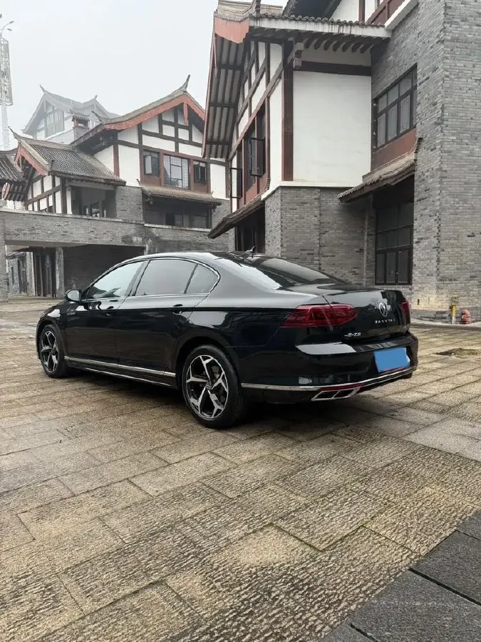 2023 Volkswagen Magotan 2.0T 186HP L4 7DCT,autocango,china used car exporter,china ev exporter,chinese used car exporter,chinese used ev exporter