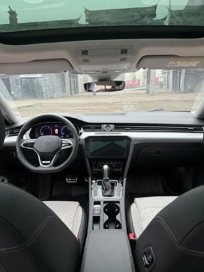 2023 Volkswagen Magotan 2.0T 186HP L4 7DCT,autocango,china used car exporter,china ev exporter,chinese used car exporter,chinese used ev exporter